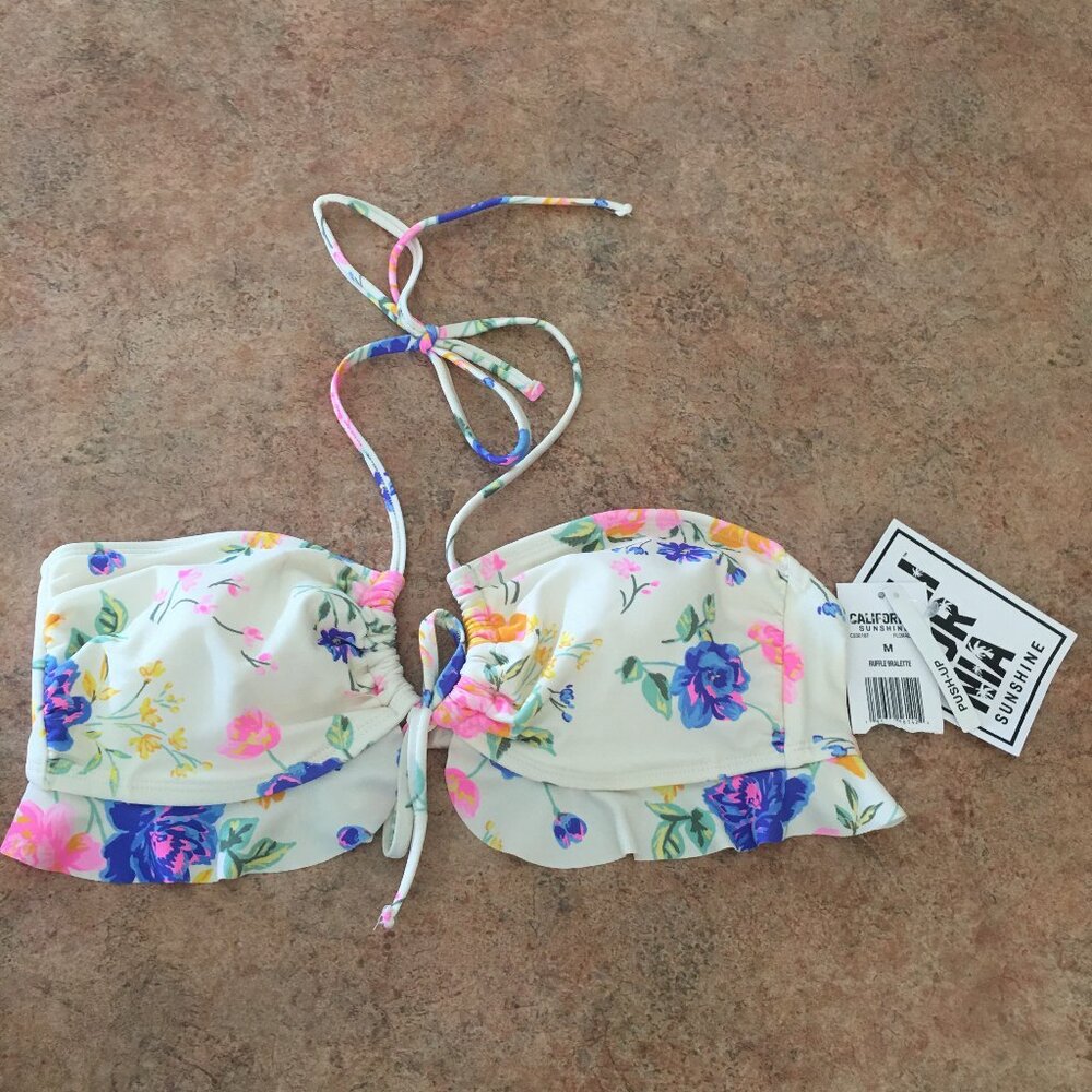 NWT California Sunshine floral ruffle bikini top size medium